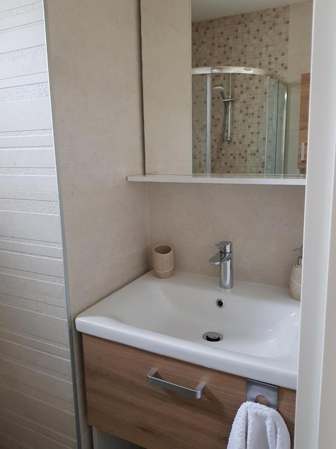 Apartman Luka Novigrad  Екстер'єр фото
